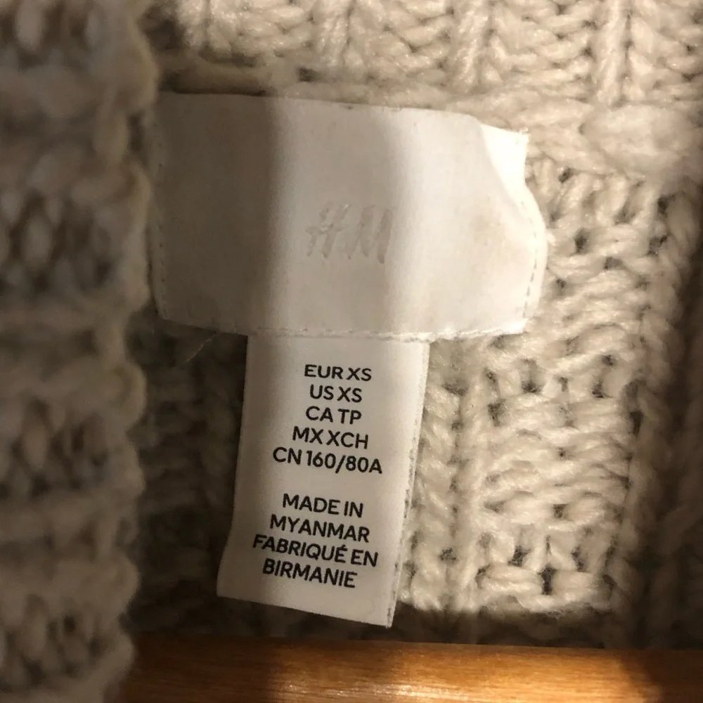 H&M Fisherman Sweater Oversized XS Cableknit Neutral Beige High Neck Preppy